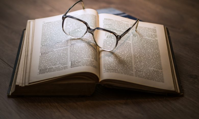glasses book education eyeglasses 1052010